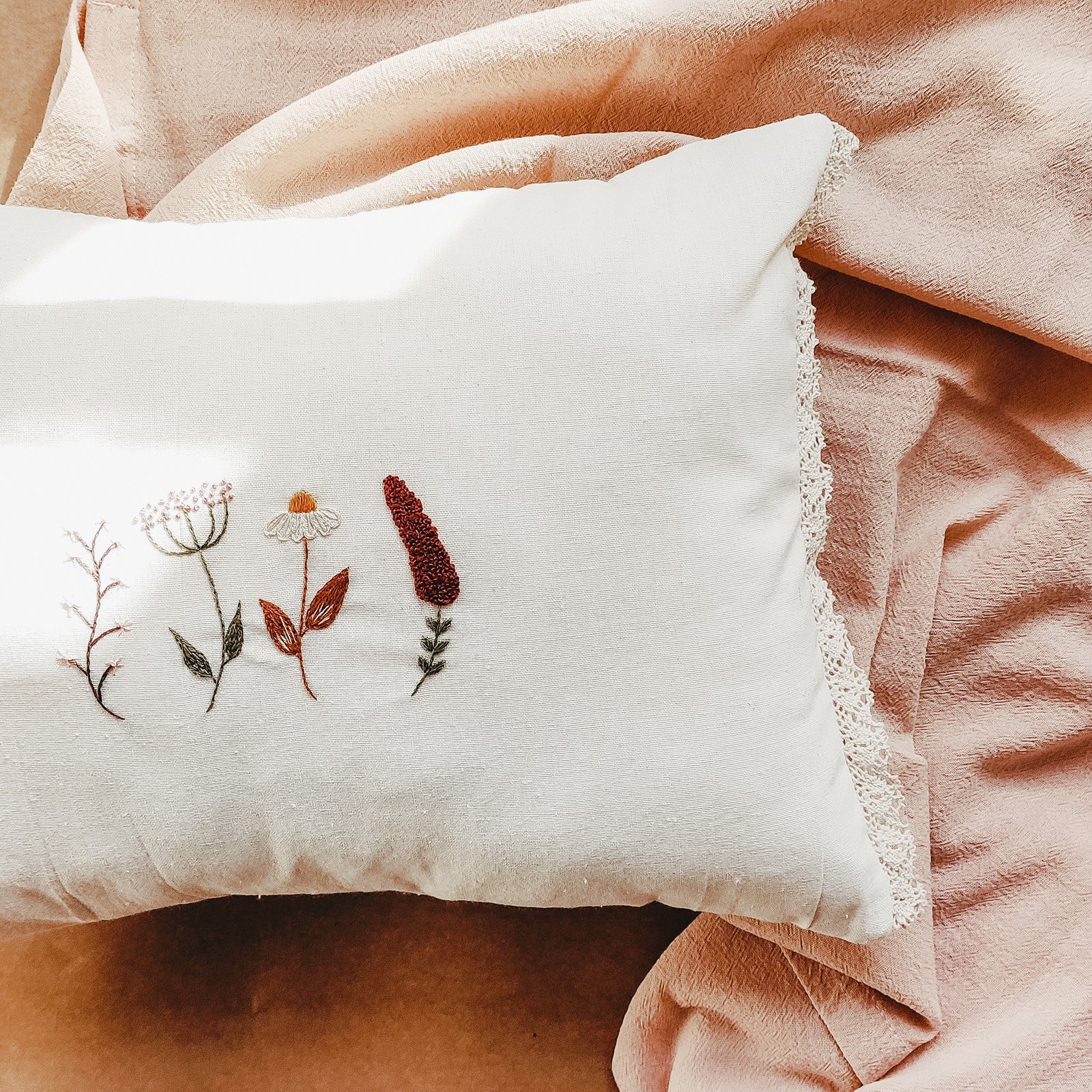 Almohadón Florcitas